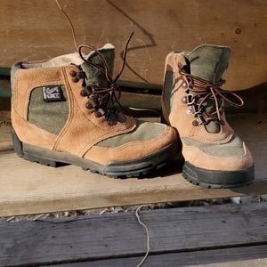 Danner Suede Boots NWOT